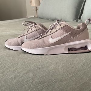 Women’s Nike Air Max Intrlk Lite Limited Edition